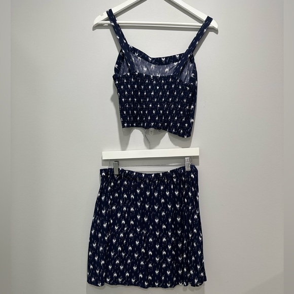 Smart Set 2-Pce set. Navy with white hearts. Size 12 - Picture 2 of 3